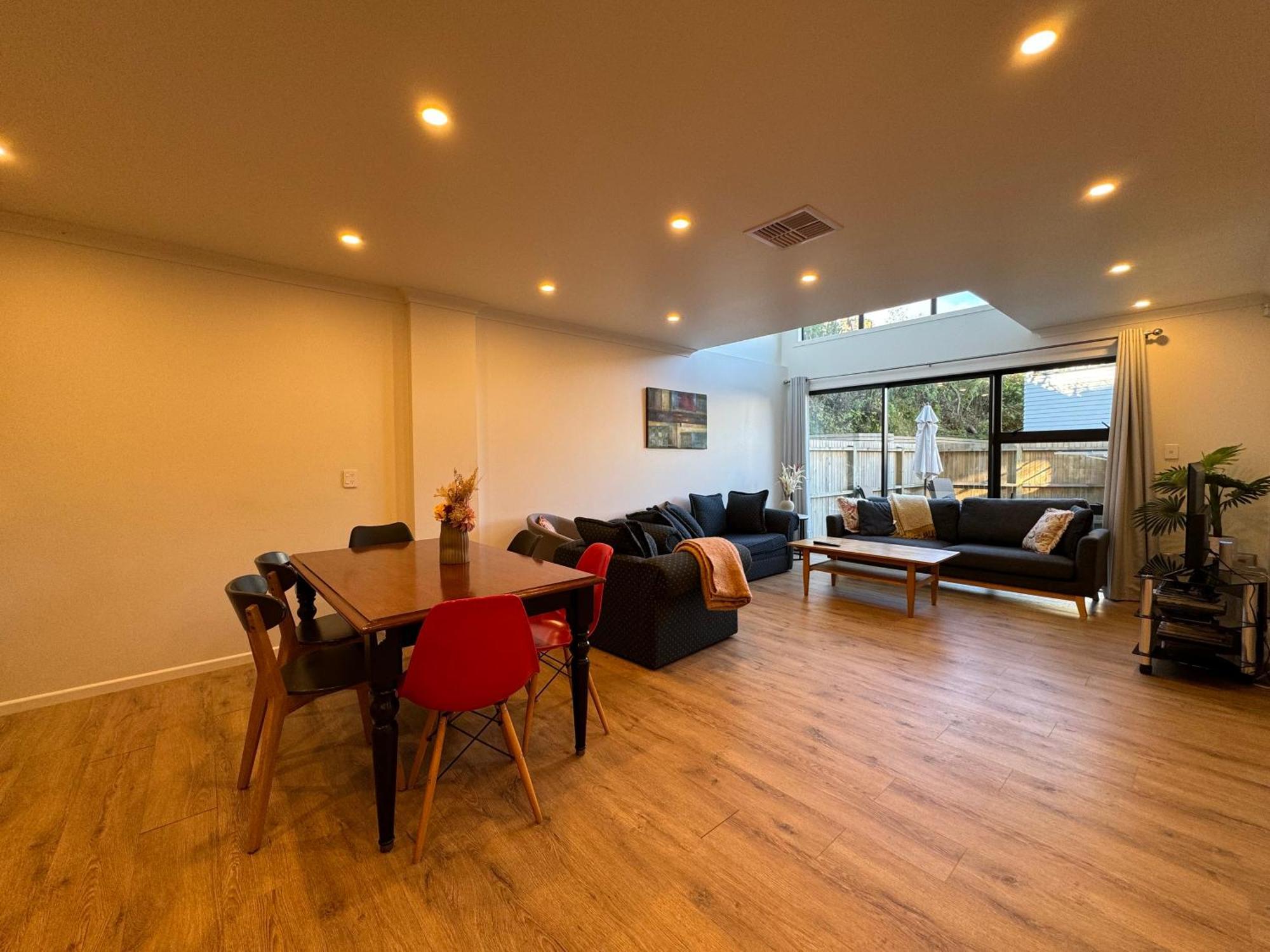 No Party Allowed, Entire Brand New 3 Bedroom Townhouse, Free Unlimited Fibre Wifi And Free Parking Wellington Exterior foto