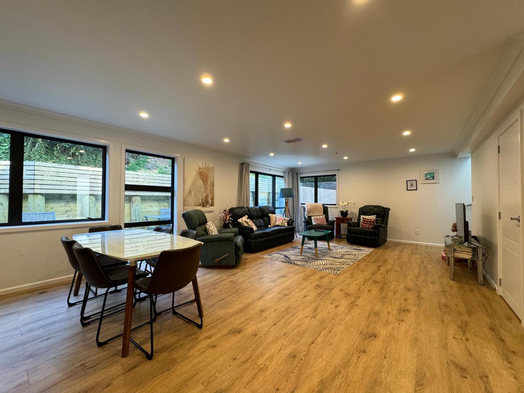 No Party Allowed, Entire Brand New 3 Bedroom Townhouse, Free Unlimited Fibre Wifi And Free Parking Wellington Exterior foto