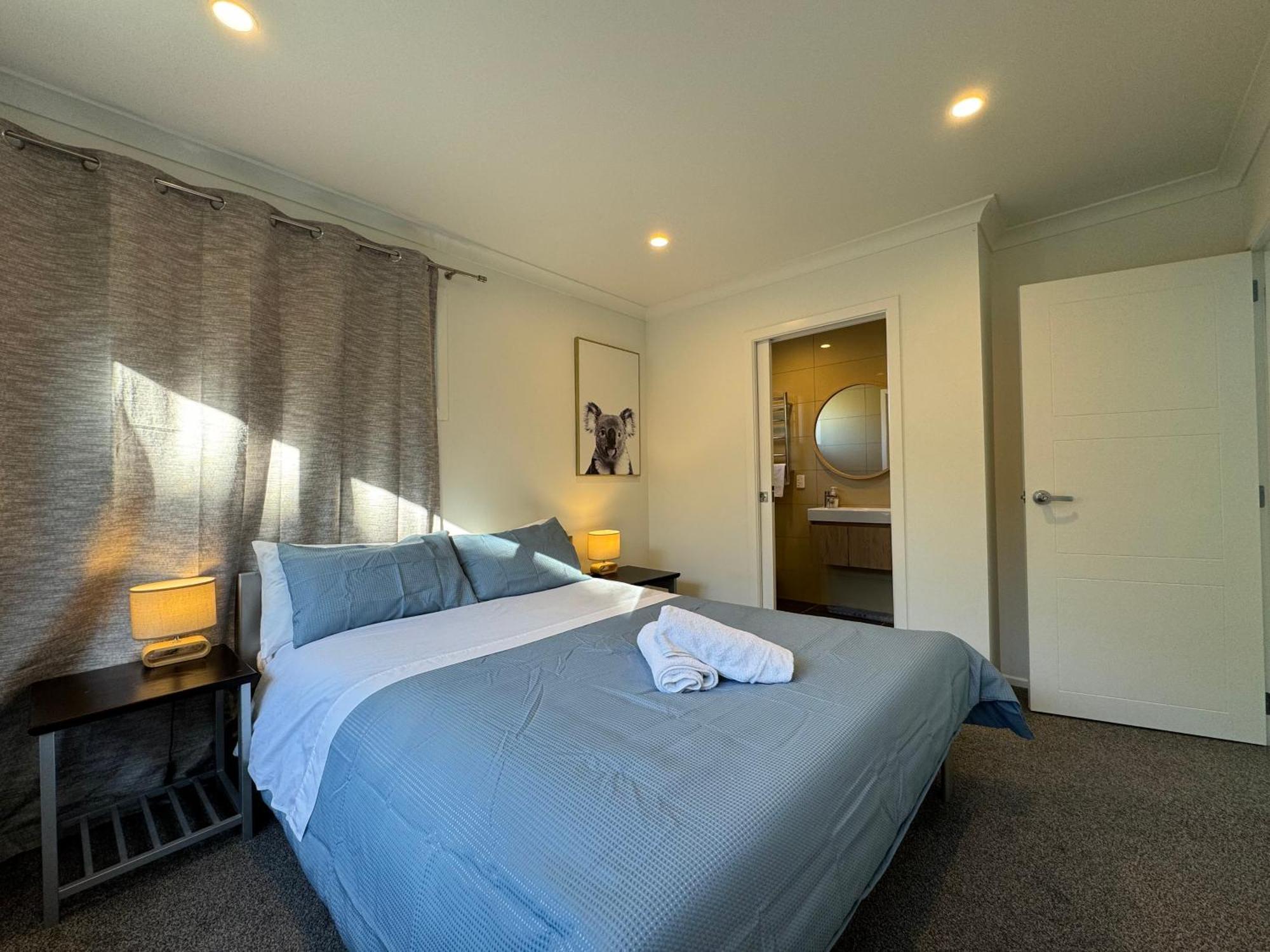No Party Allowed, Entire Brand New 3 Bedroom Townhouse, Free Unlimited Fibre Wifi And Free Parking Wellington Exterior foto