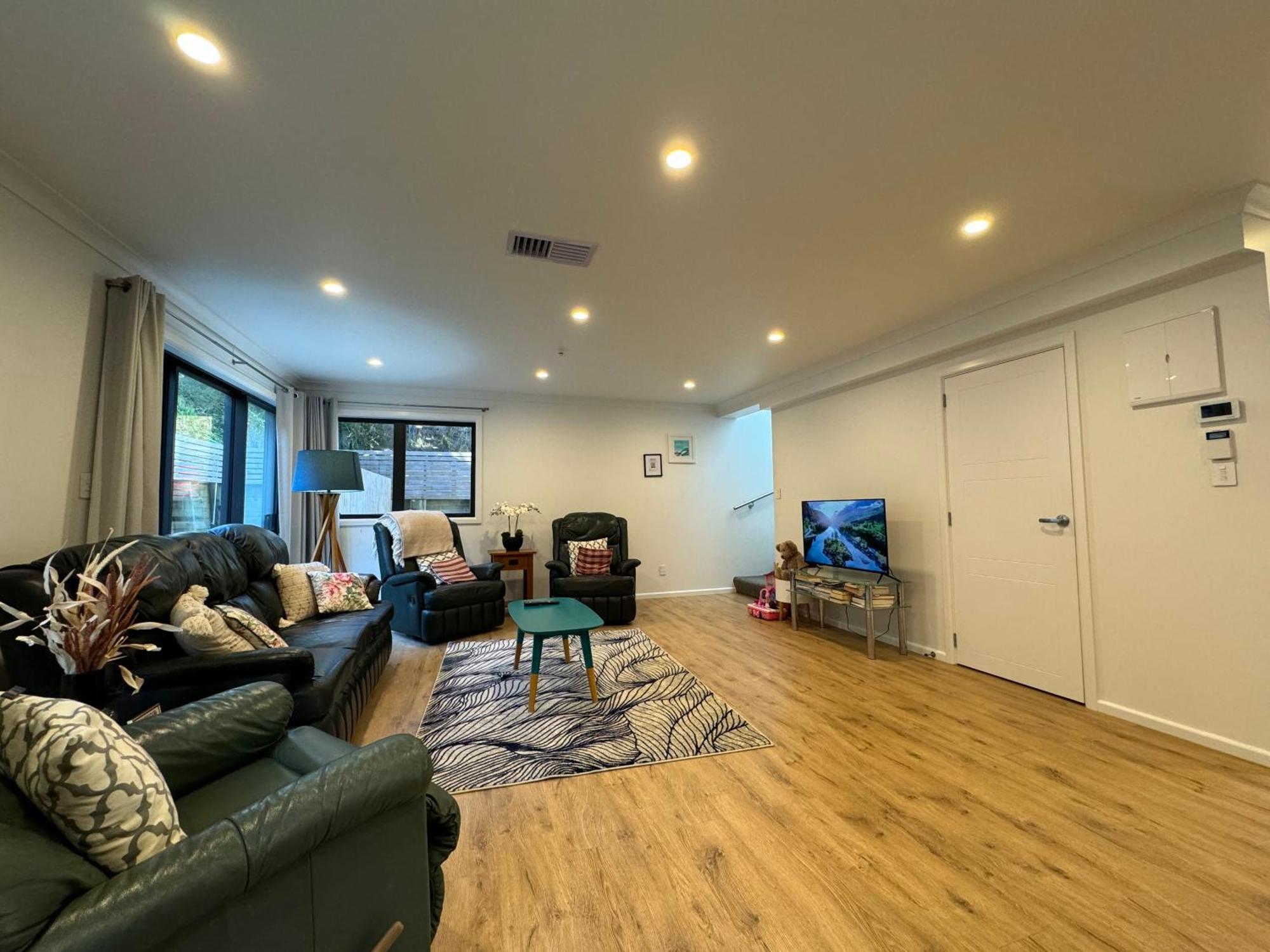 No Party Allowed, Entire Brand New 3 Bedroom Townhouse, Free Unlimited Fibre Wifi And Free Parking Wellington Exterior foto