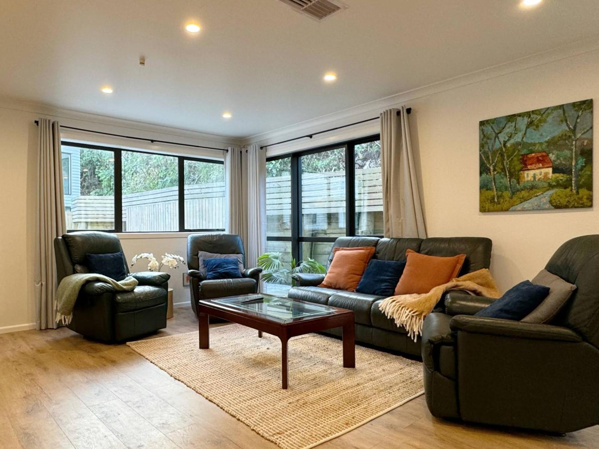 No Party Allowed, Entire Brand New 3 Bedroom Townhouse, Free Unlimited Fibre Wifi And Free Parking Wellington Exterior foto