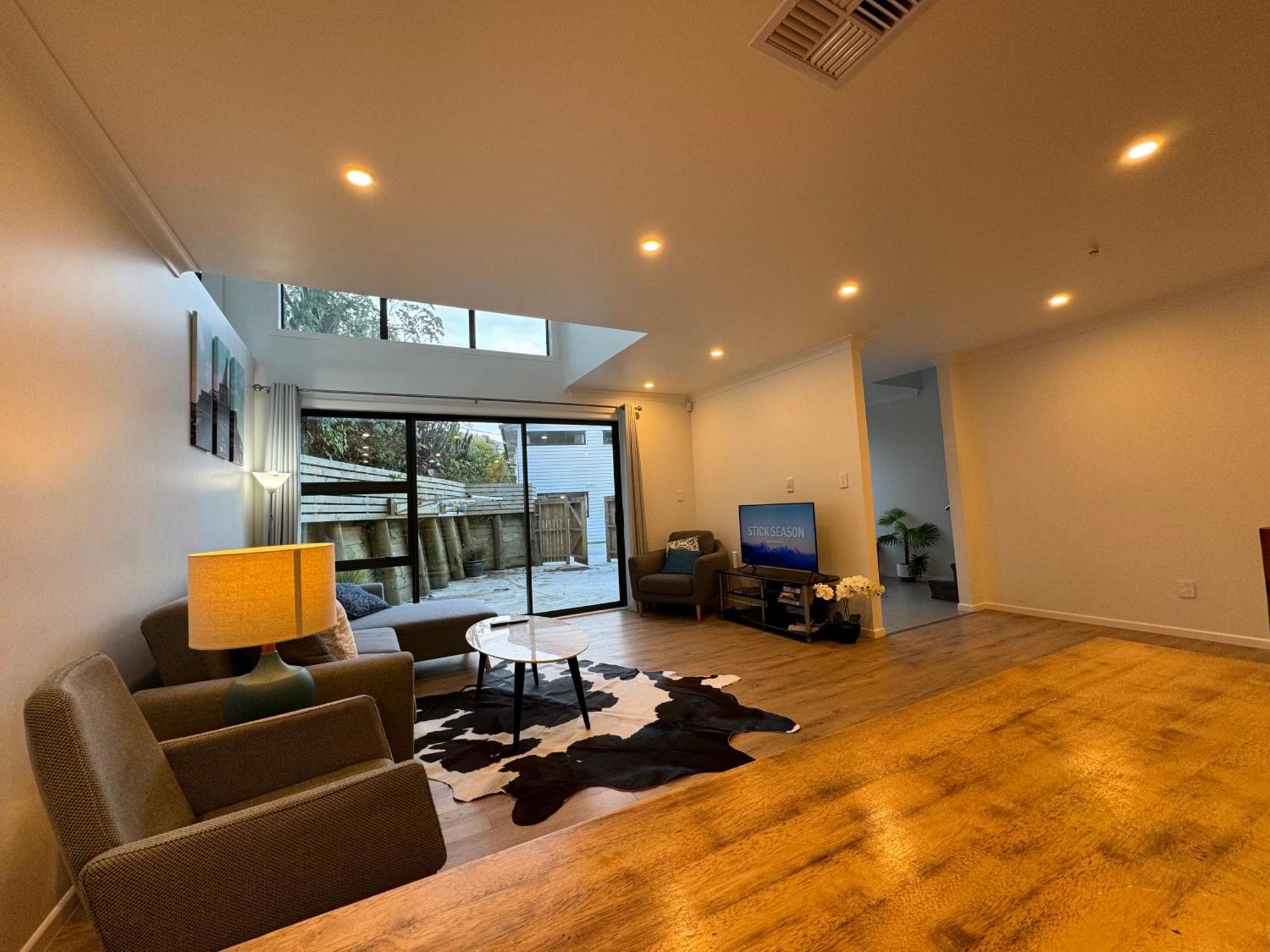 No Party Allowed, Entire Brand New 3 Bedroom Townhouse, Free Unlimited Fibre Wifi And Free Parking Wellington Exterior foto